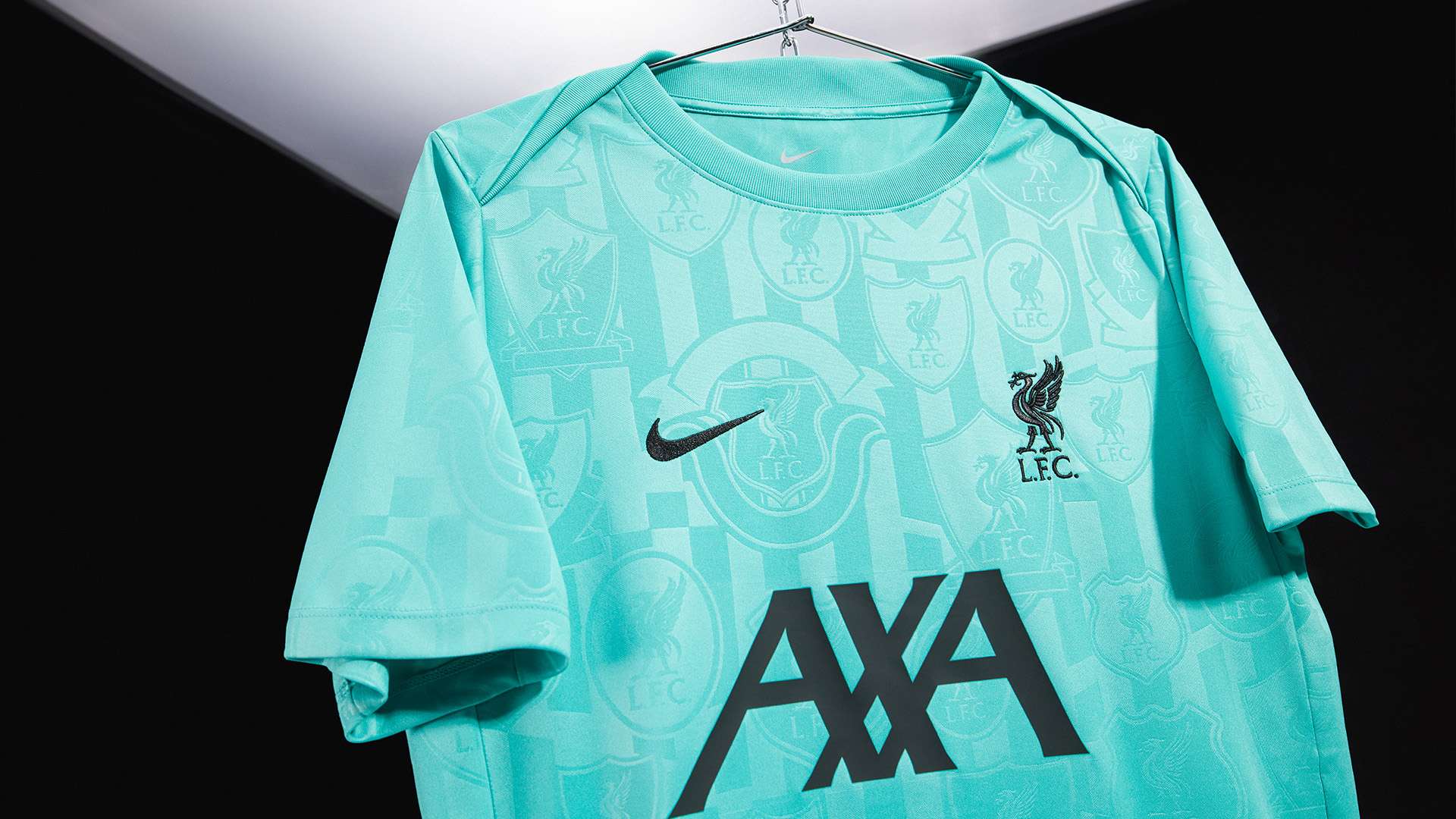 电讯报：曼联可能关闭全球各地办事处，新一轮裁员集中在招聘部门.