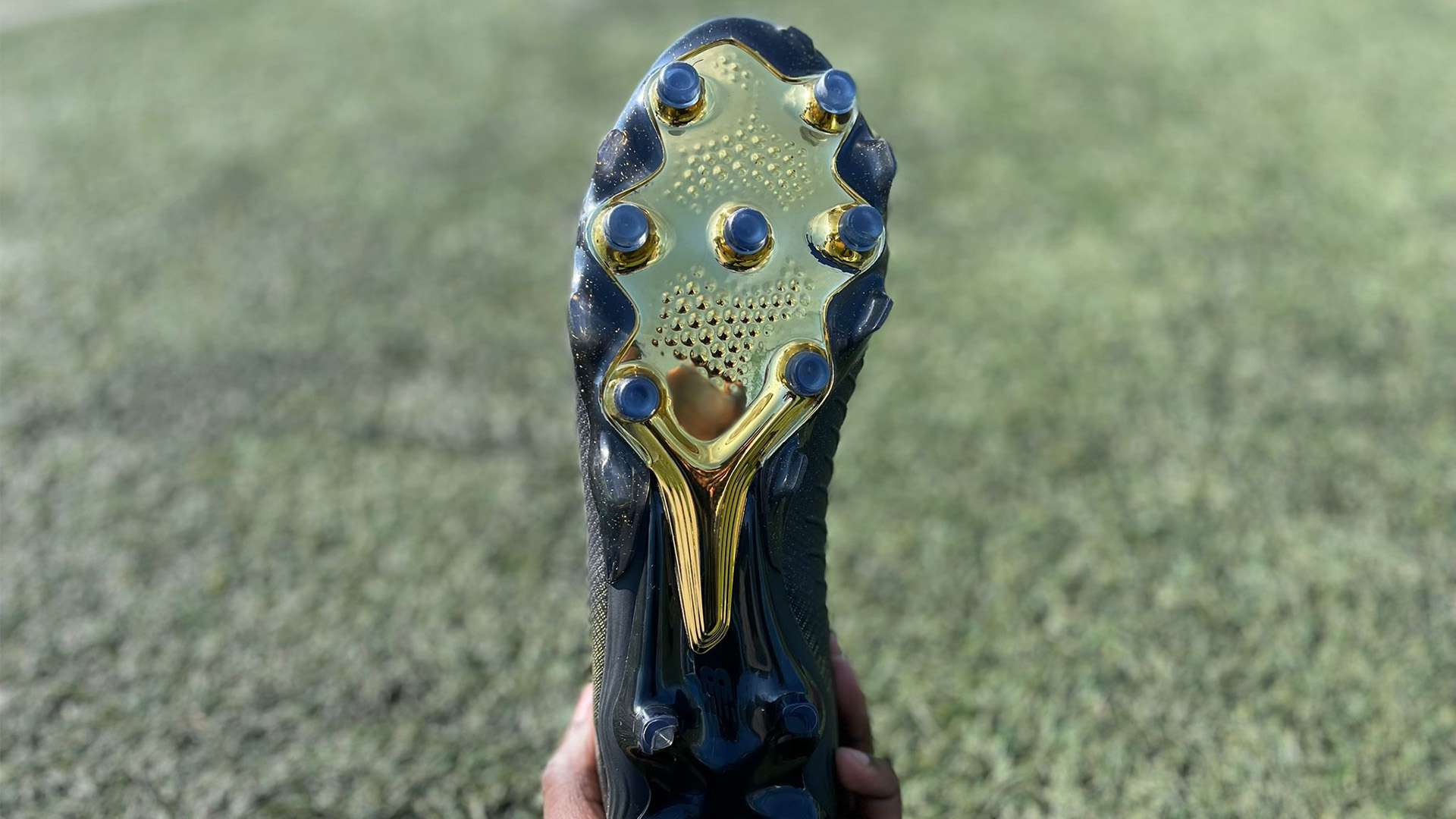 他以驚人的 他以驚人的